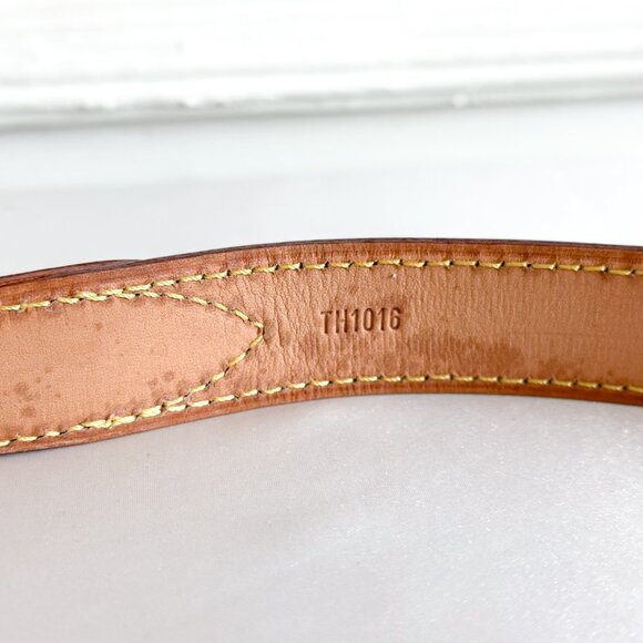 Louis Vuitton Baggy Shoulder Strap - Picture 8 of 16